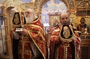 Божественная литургия в Домовом храме обители.